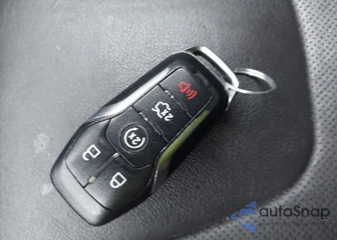 2016 Ford Fusion Titanium z USA, uszkodzony, nr VIN 3FA6P0D99GR162157